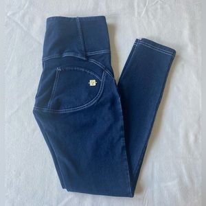 Freddy High Waisted Jeans Size 6/Medium